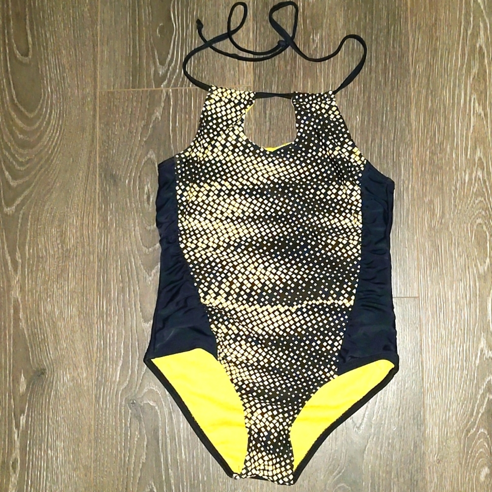 Trendy girls swimsuit